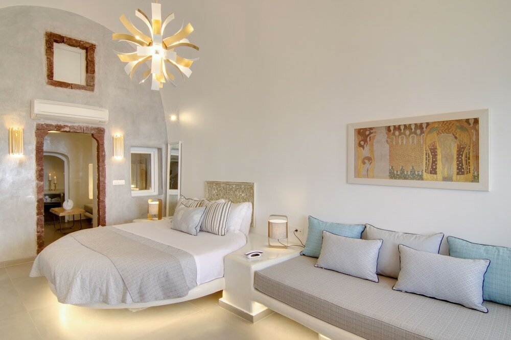 Фото Secret Legend Suites