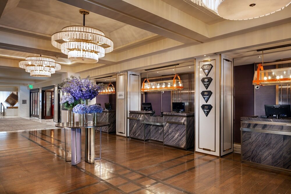 Фото Sheraton Universal Hotel