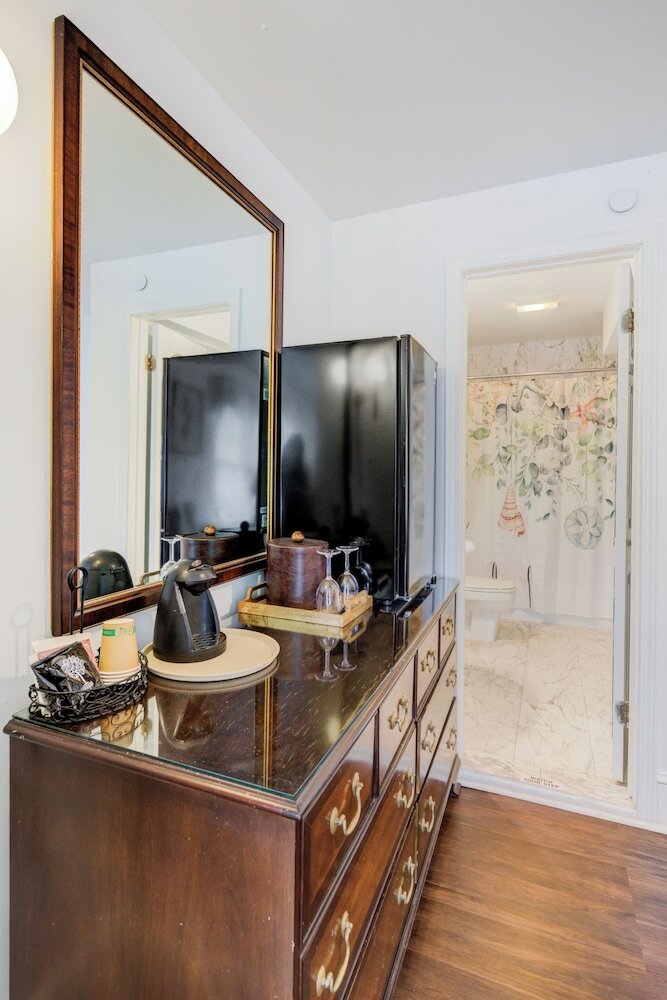 Фото The Hewitt Wellington Hotel