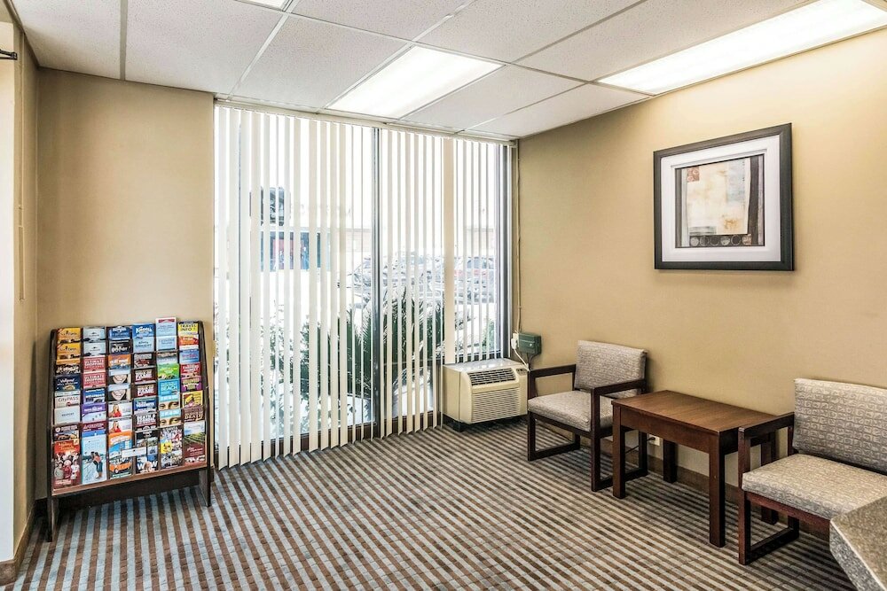 Фото Rodeway Inn Regalodge