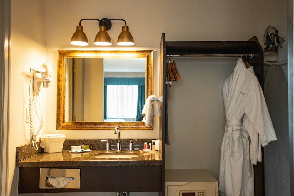 Фото Ramada by Wyndham Surrey/Langley