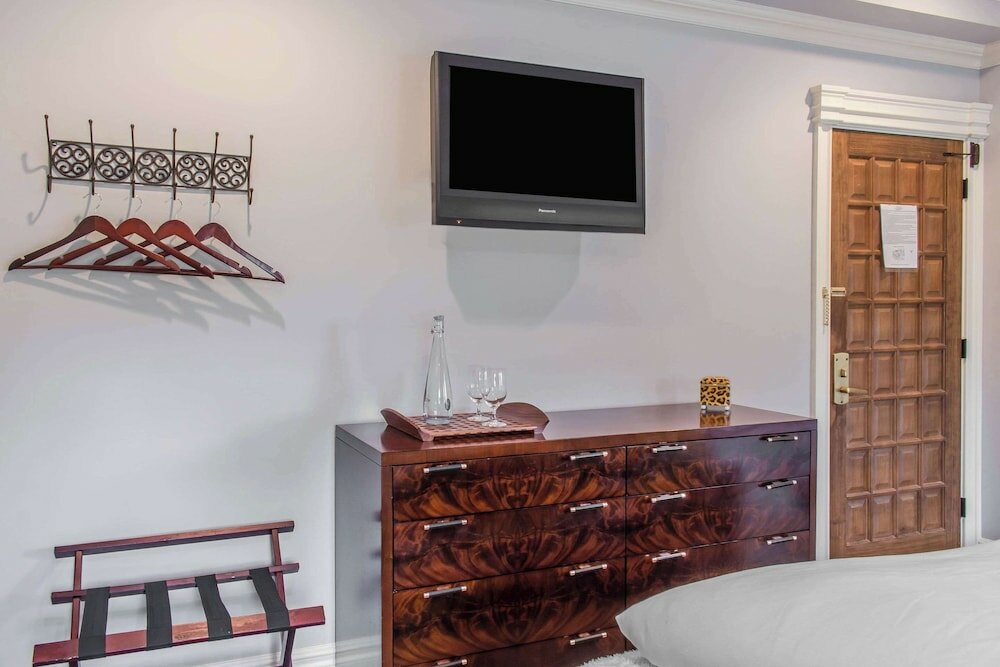 Фото The Peacock Inn, Ascend Hotel Collection