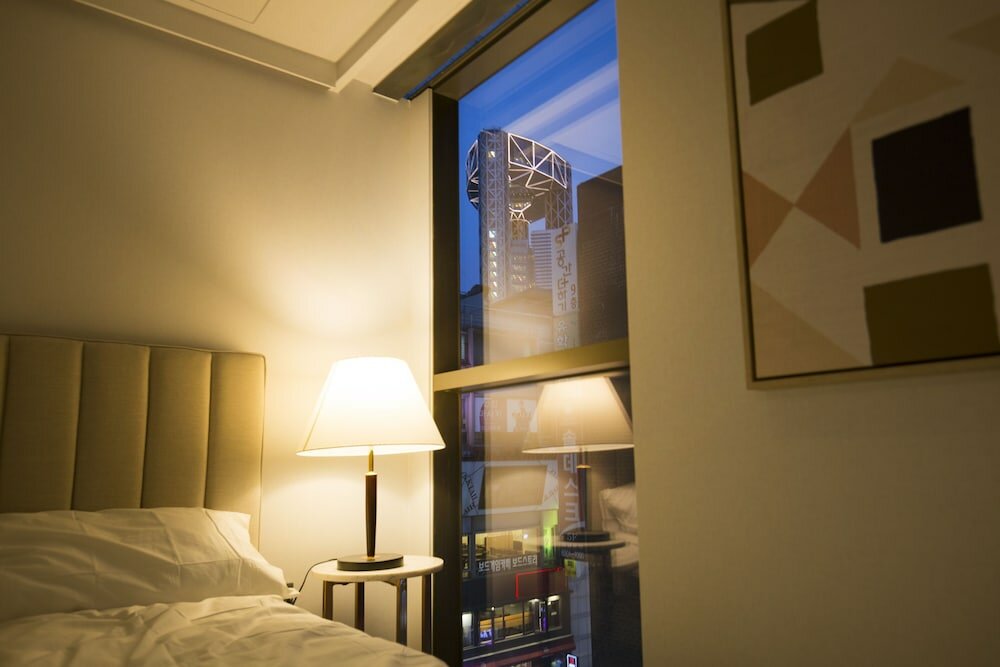 Фото Uh Suite The Jongno