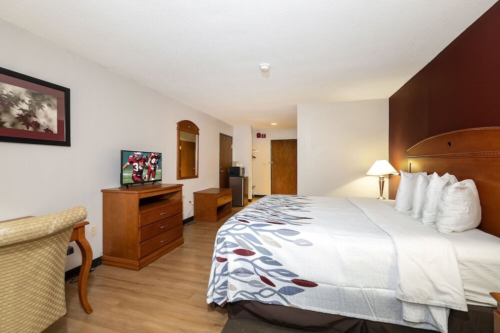 Фото Red Roof Inn Fulton