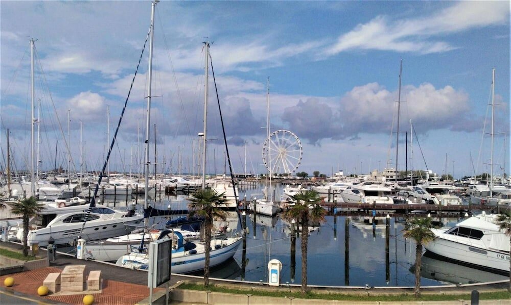 Фото Hotel Prestige