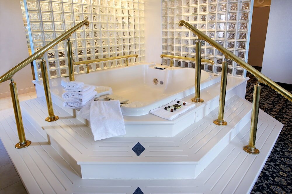 Фото The Claridge Hotel