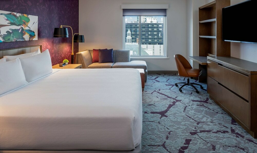 Фото Hyatt House Tampa Downtown