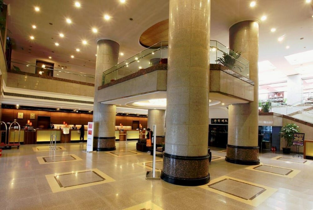 Фото Beijing Continental Grand Hotel