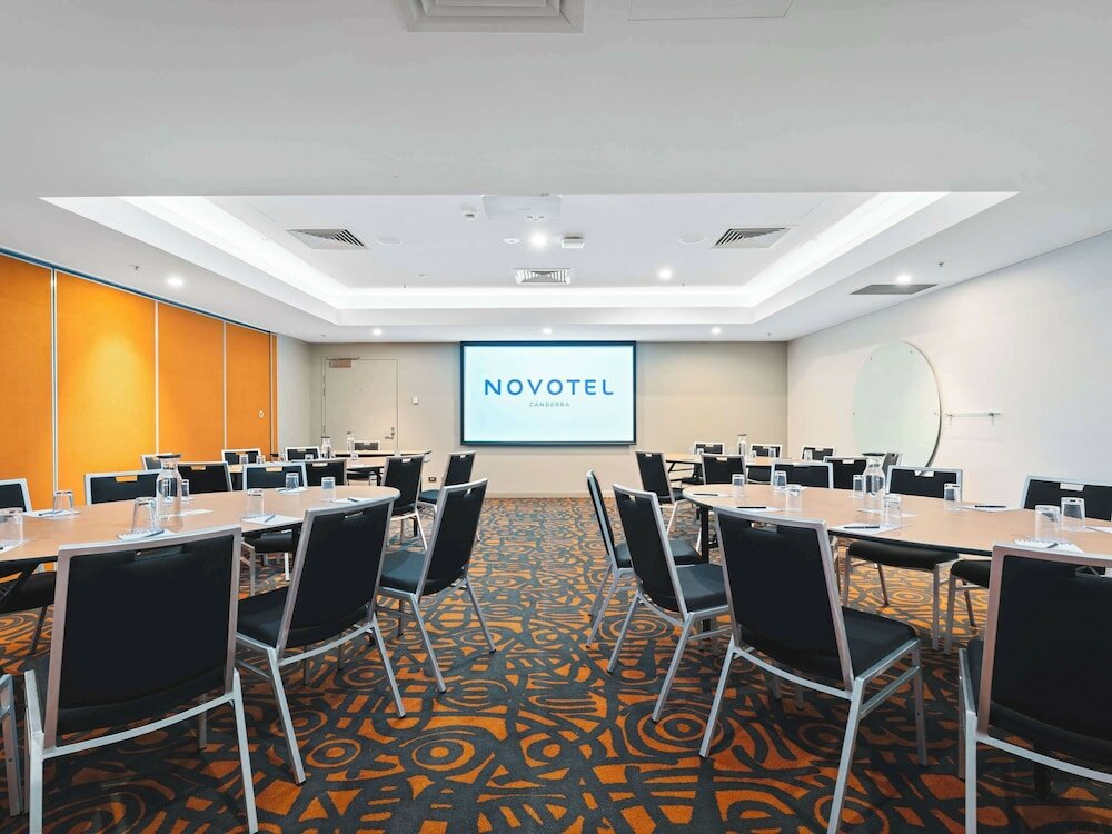 Фото Novotel Canberra