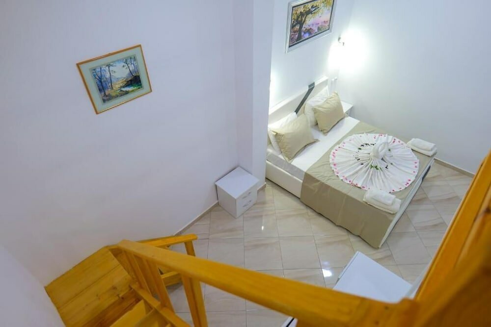 Фото Hotel Chris