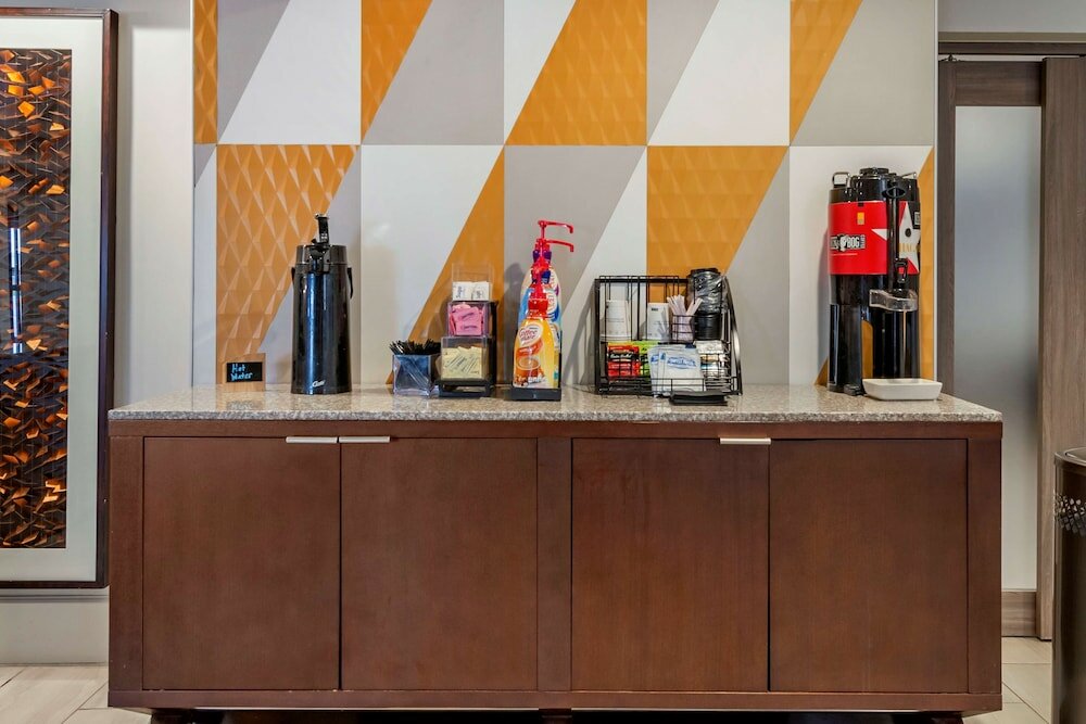 Фото Best Western Premier Denver East