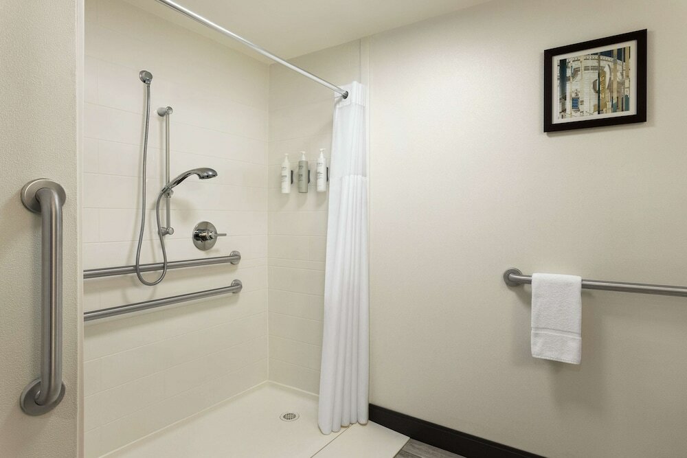 Фото Hampton Inn Kansas City-Airport