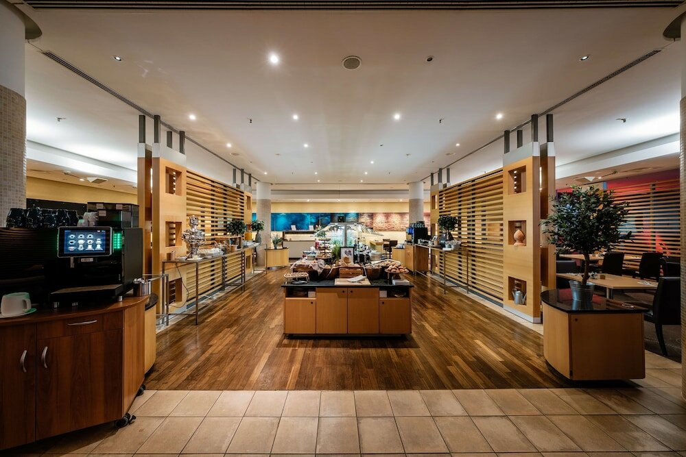 Фото Radisson Blu Hotel, Hannover