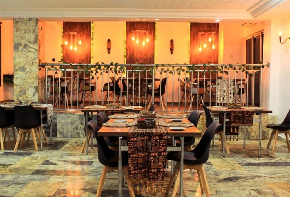 Фото 3J's Hotel Ltd