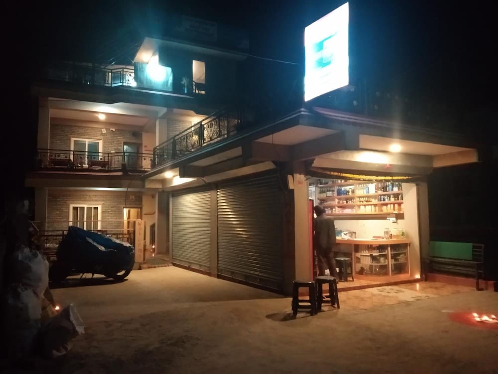 Фото High Ground Inn and Rooftop Restaurant