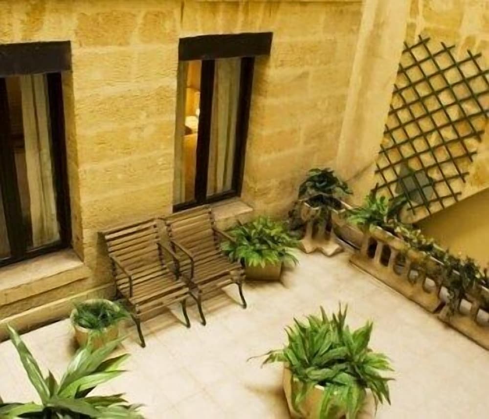 Фото Hotel des 4 Soeurs by Quatres Hotels