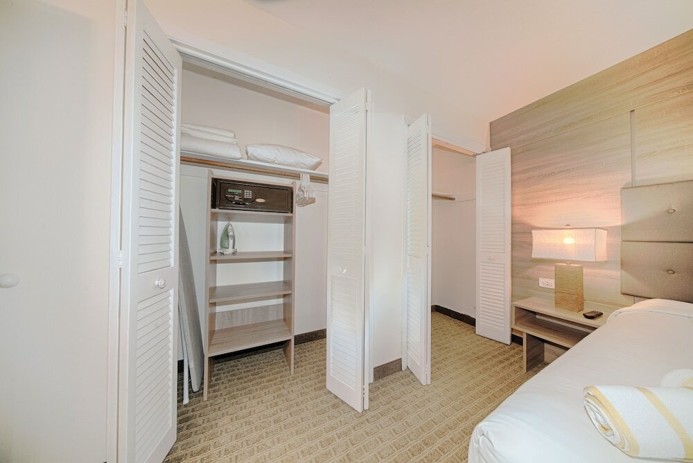 Фото Club Lux Resort by the Beach