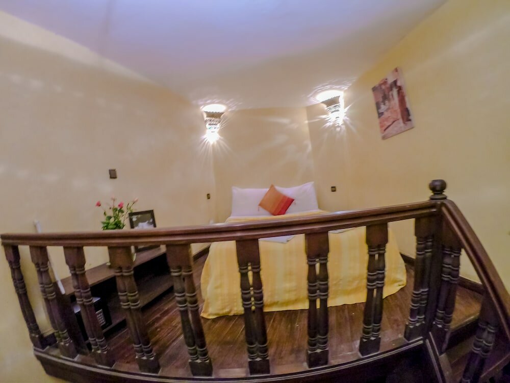 Фото Riad Bibtia