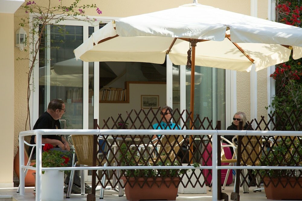 Фото International Hotel