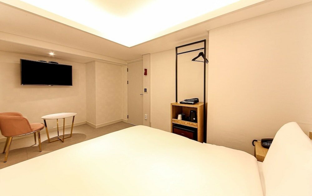 Фото Busan Seomyeon Business Hotel J7