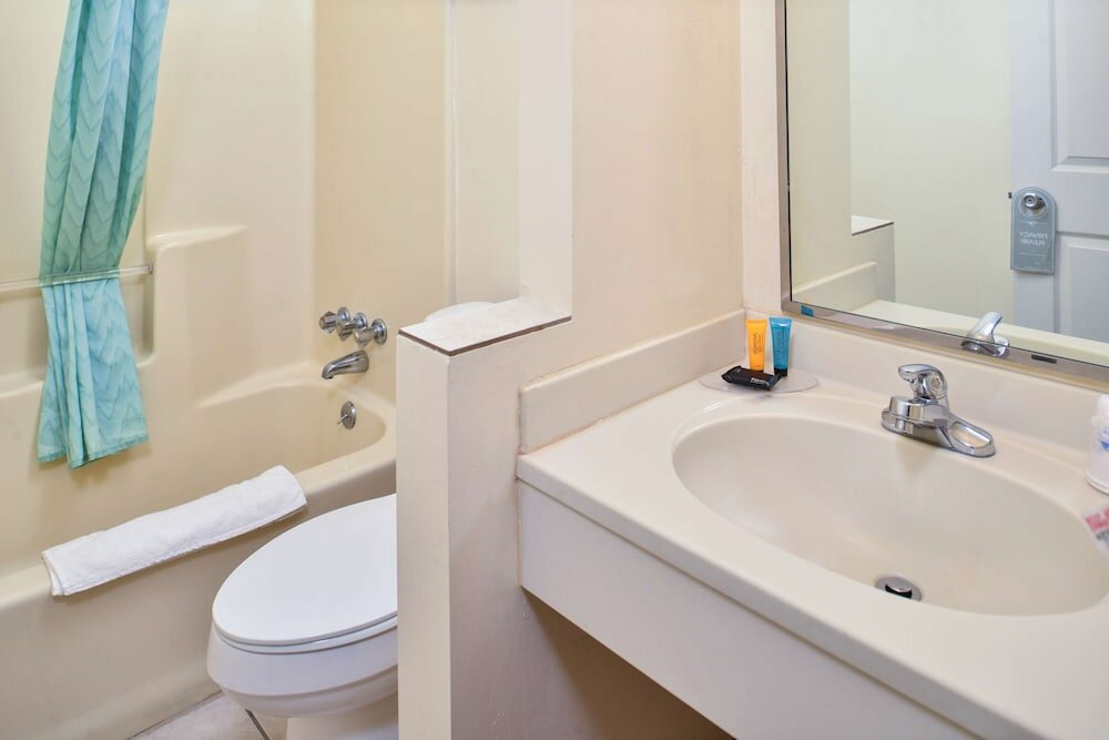 Фото Americas Best Value Inn & Suites Bluffton