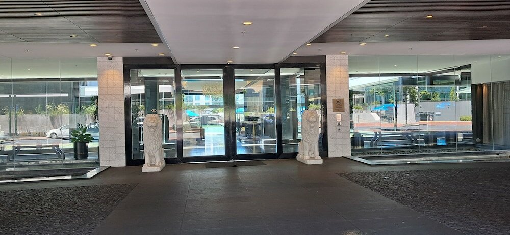 Фото Marsden Viaduct Hotel