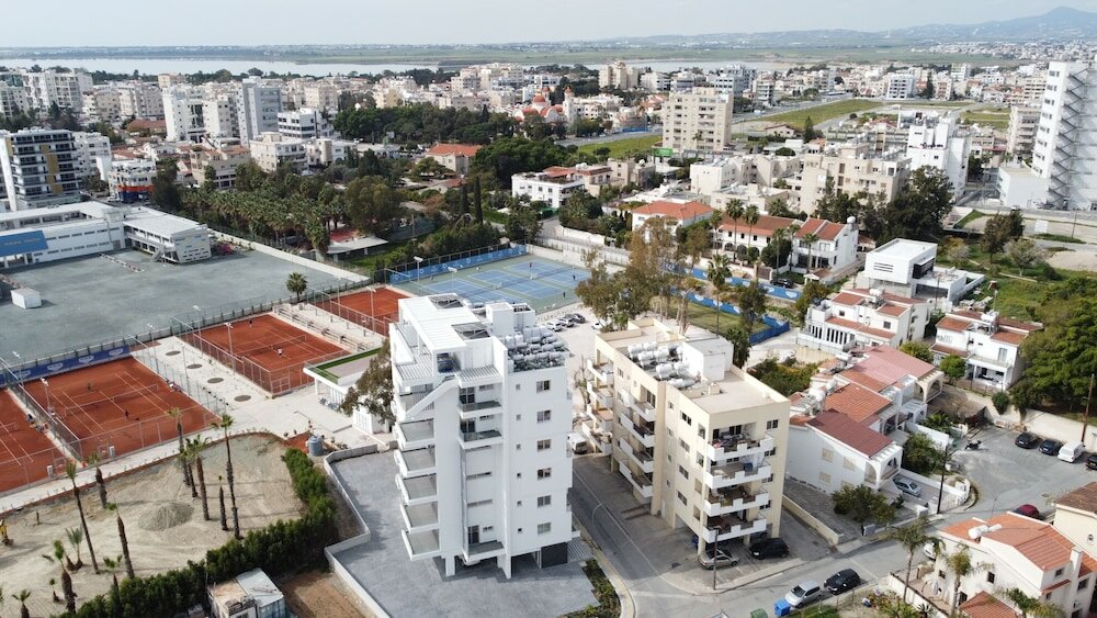 Фото LIV Urban Suites Larnaca