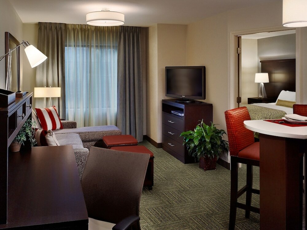 Фото Staybridge Suites Tysons McLean