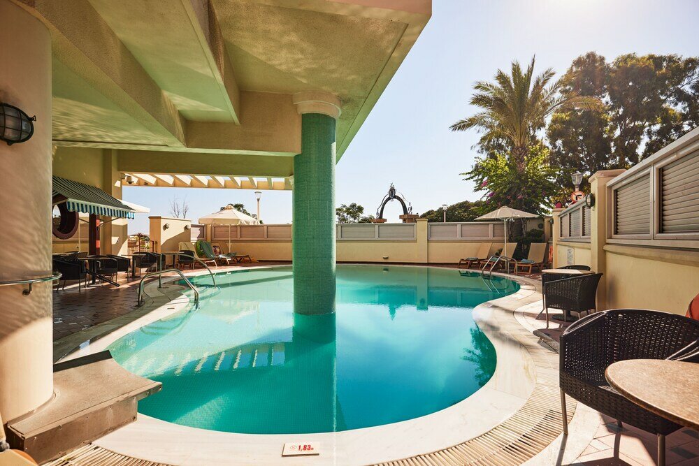 Фото Mediterranean Hotel