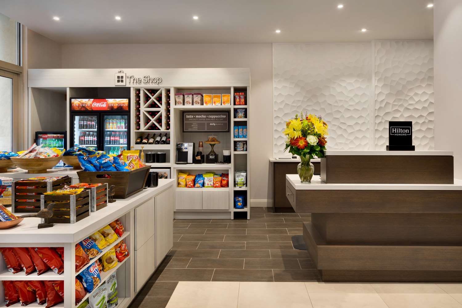 Фото Hilton Garden Inn New York Times Square South