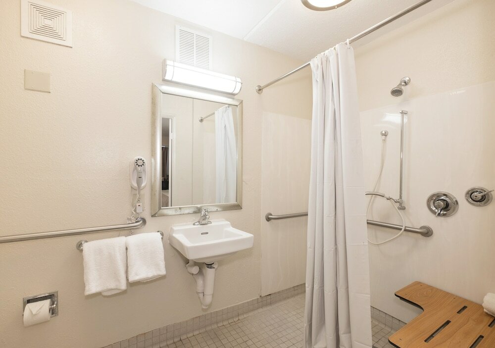 Фото Red Roof Inn Columbia East - Ft Jackson