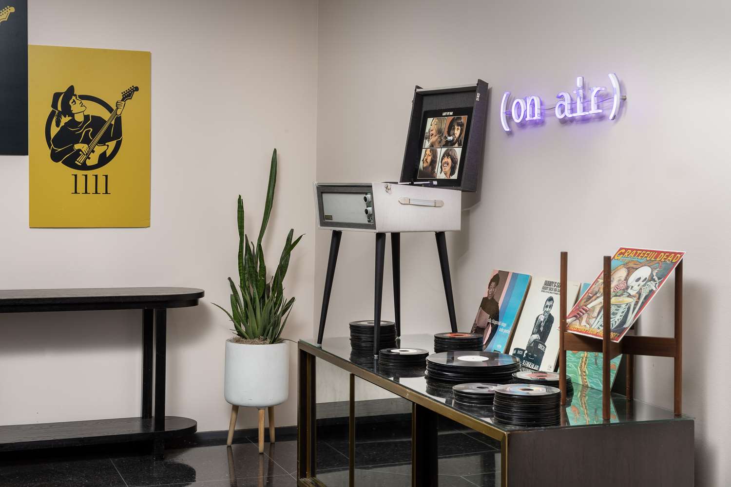 Фото The Troubadour Hotel New Orleans, Tapestry Collection by Hilton