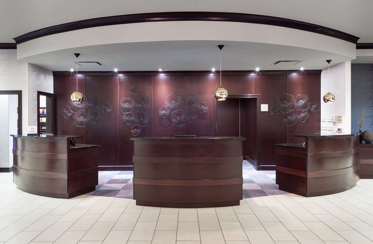 Фото Embassy Suites by Hilton Tampa Brandon