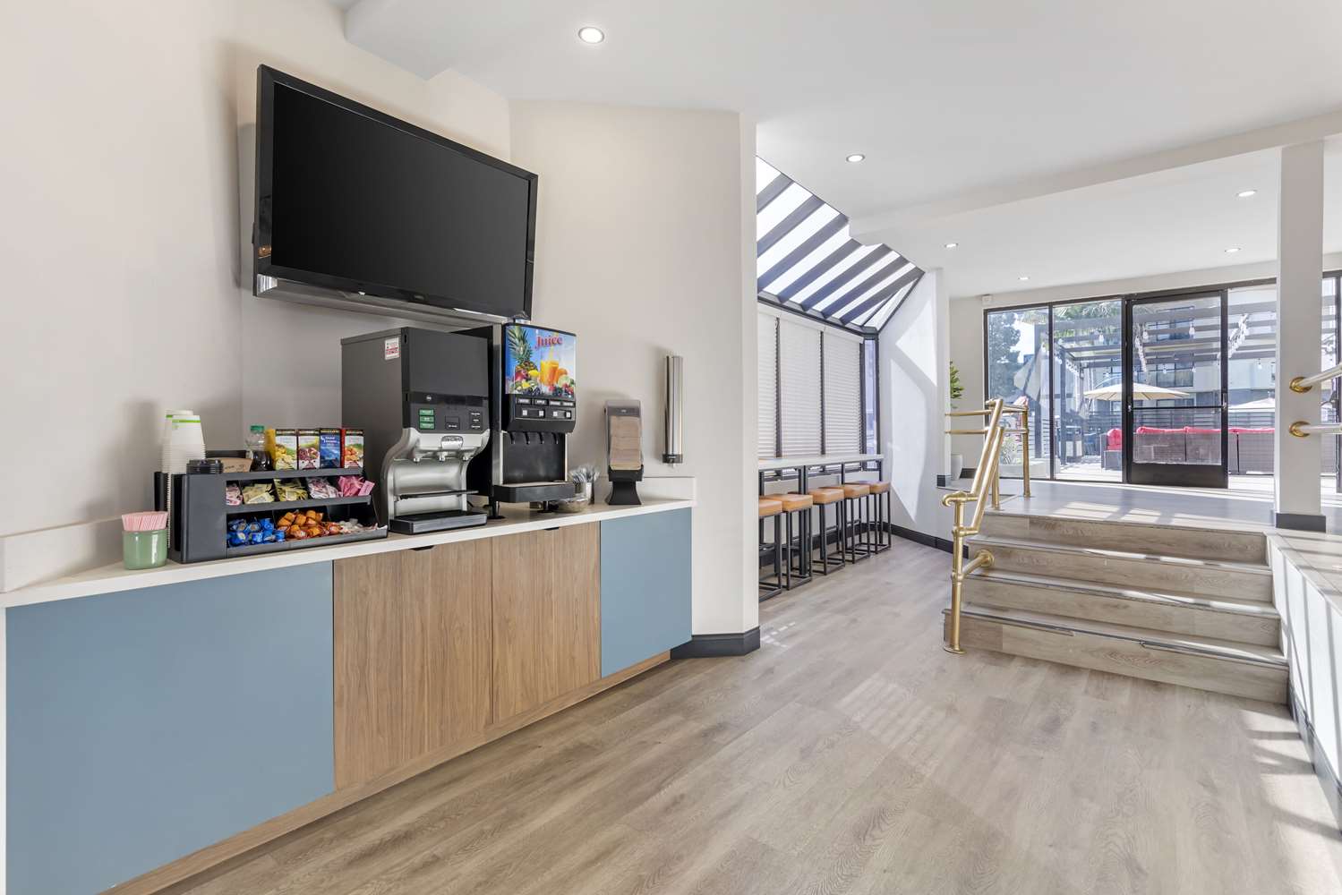 Фото Quality Inn & Suites Irvine Spectrum