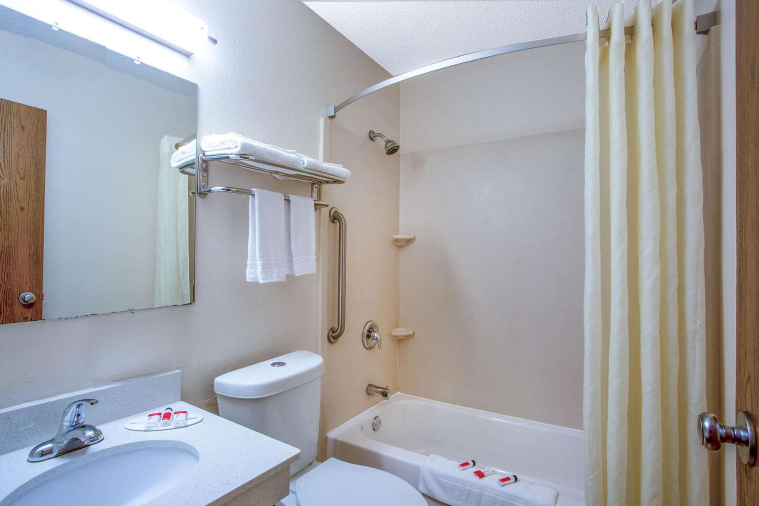 Фото Super 8 by Wyndham Abingdon Va