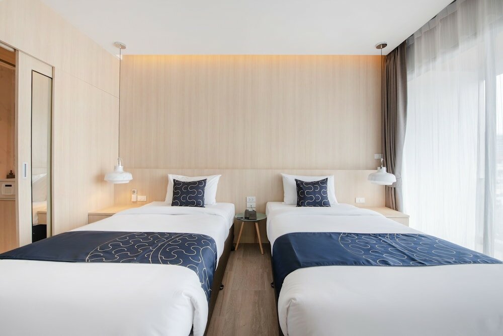 Фото Blooming Hill Boutique Suites