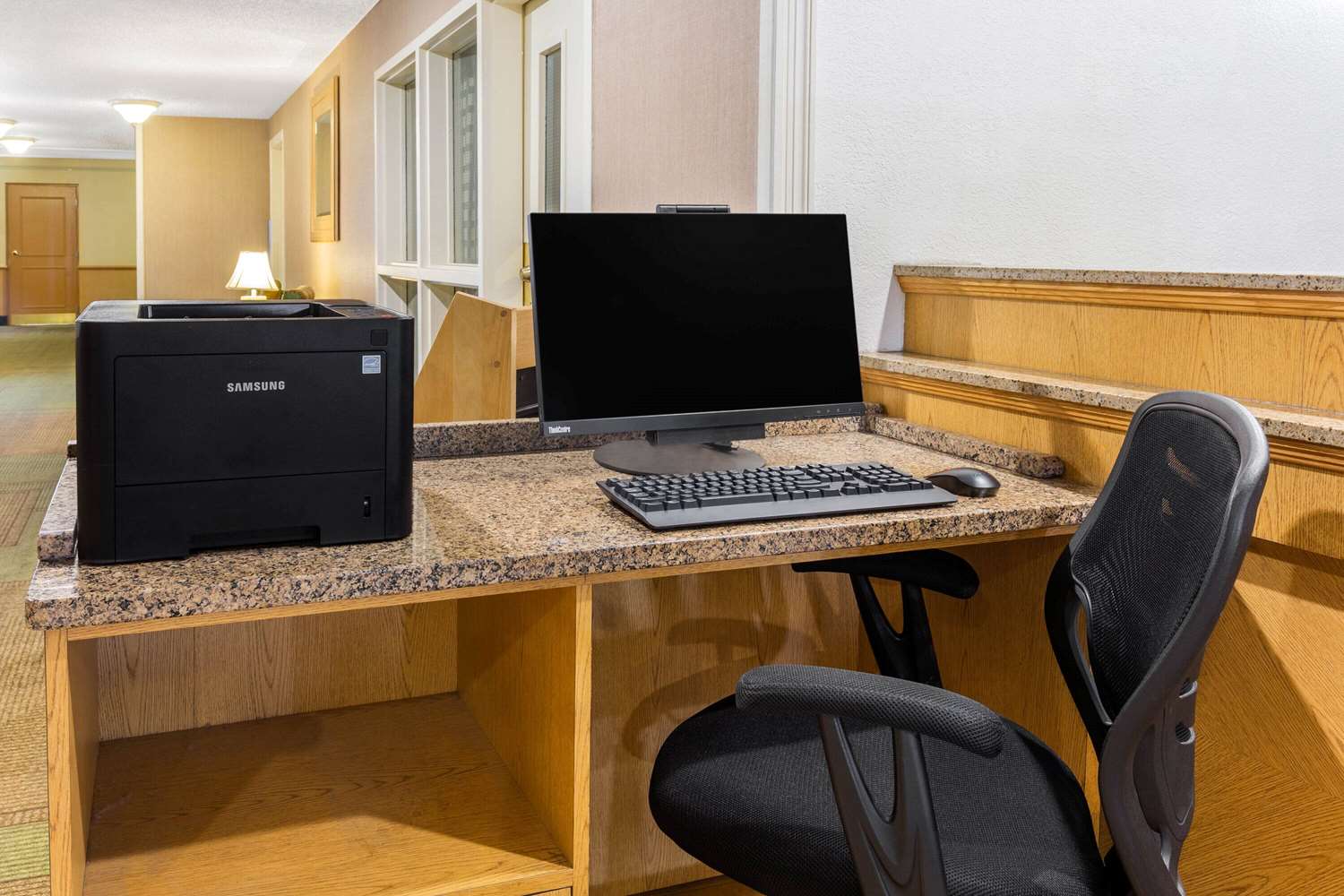 Фото La Quinta Inn & Suites by Wyndham Redding