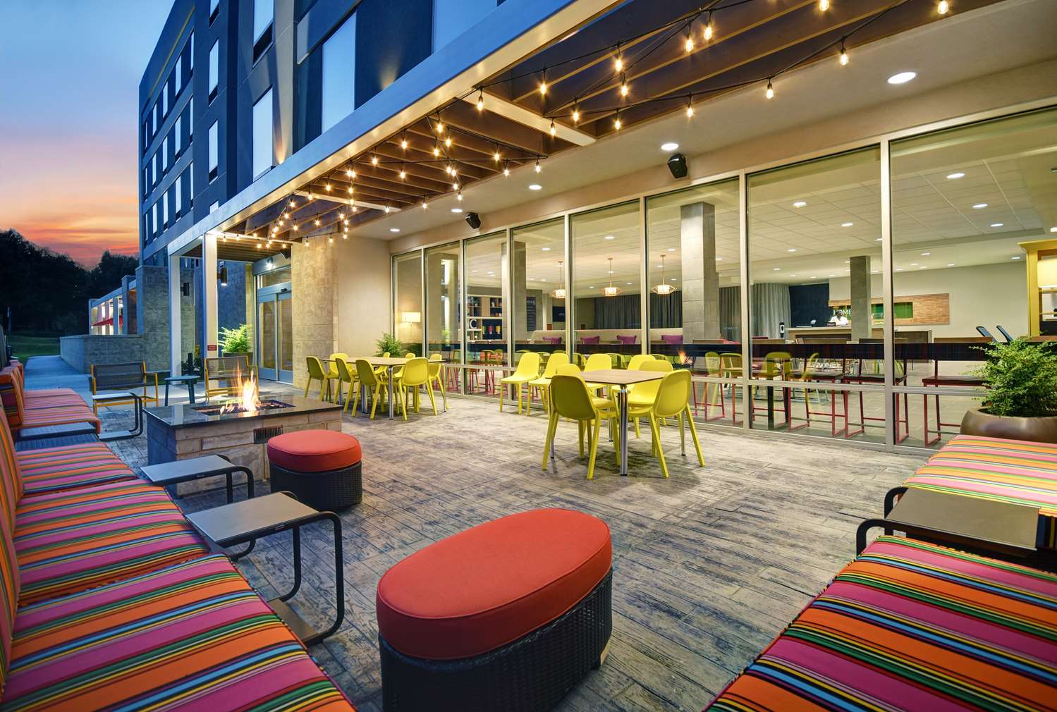 Фото Home2 Suites by Hilton Raleigh North I-540