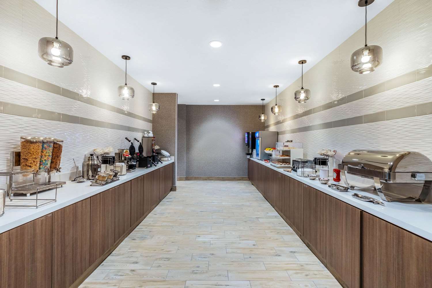 Фото La Quinta Inn & Suites by Wyndham Kansas City Beacon Hill