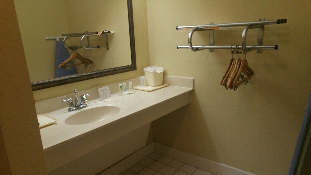 Фото Quality Inn & Suites Covington