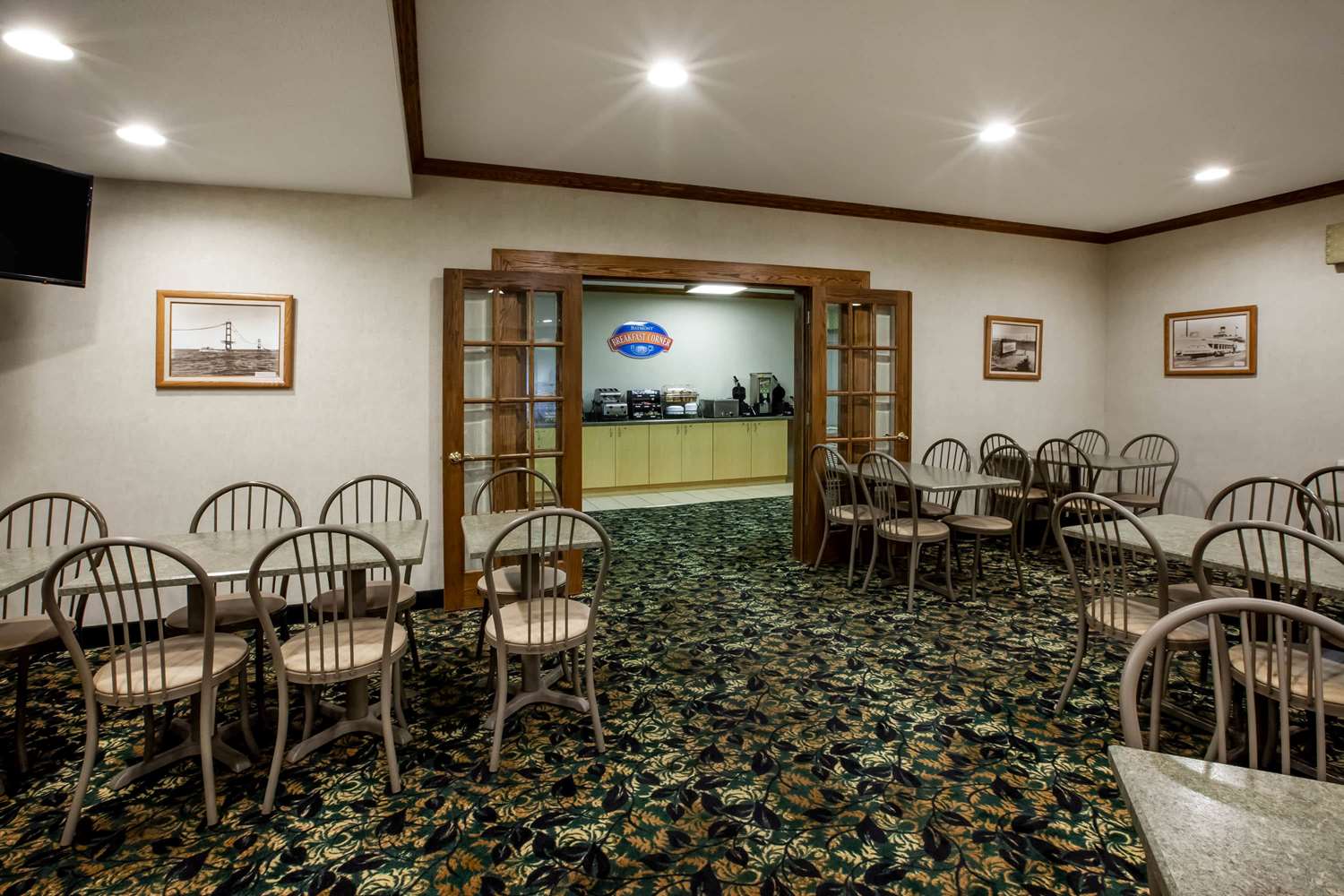 Фото Baymont by Wyndham Mackinaw City