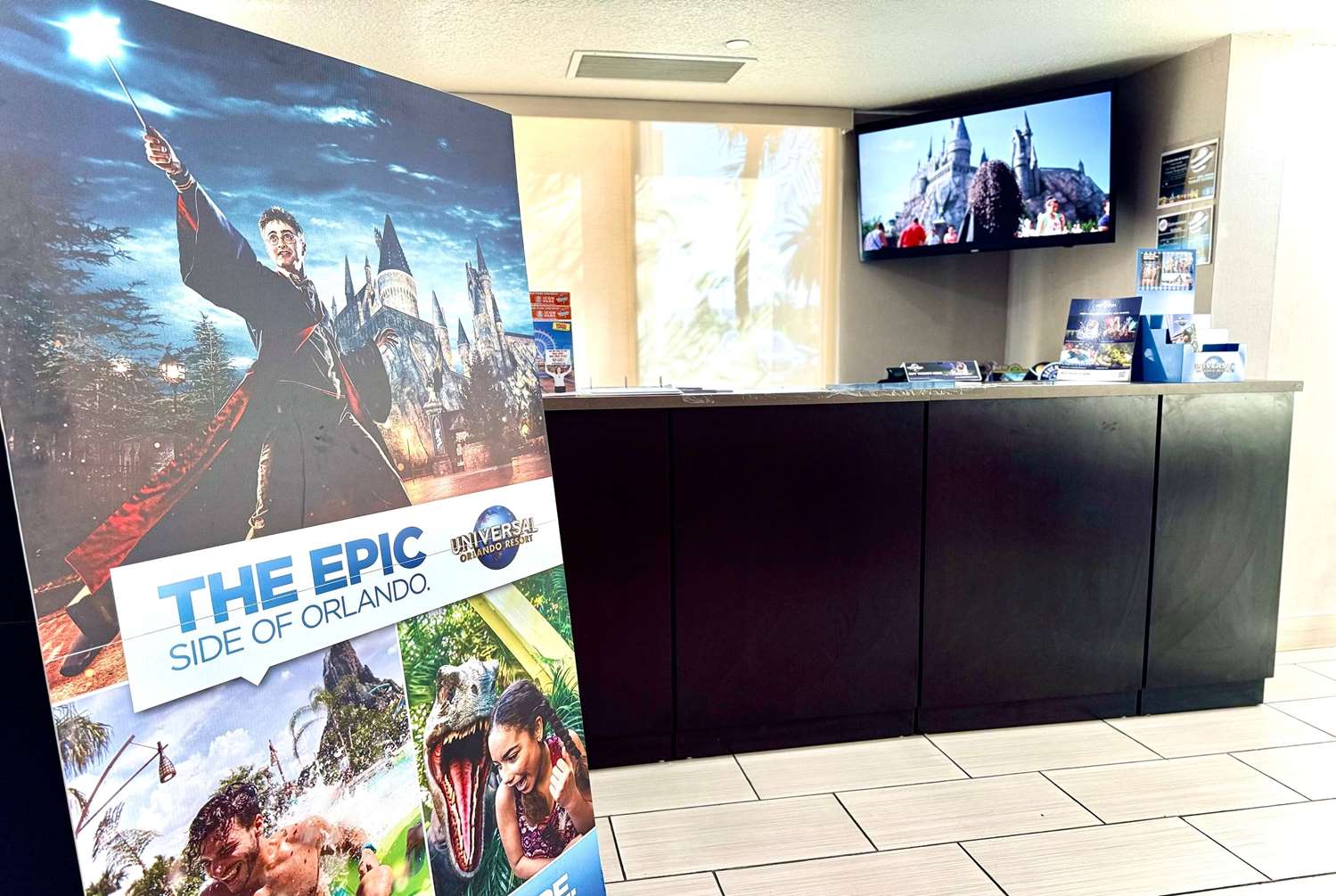 Фото La Quinta Inn & Suites by Wyndham Orlando Universal area