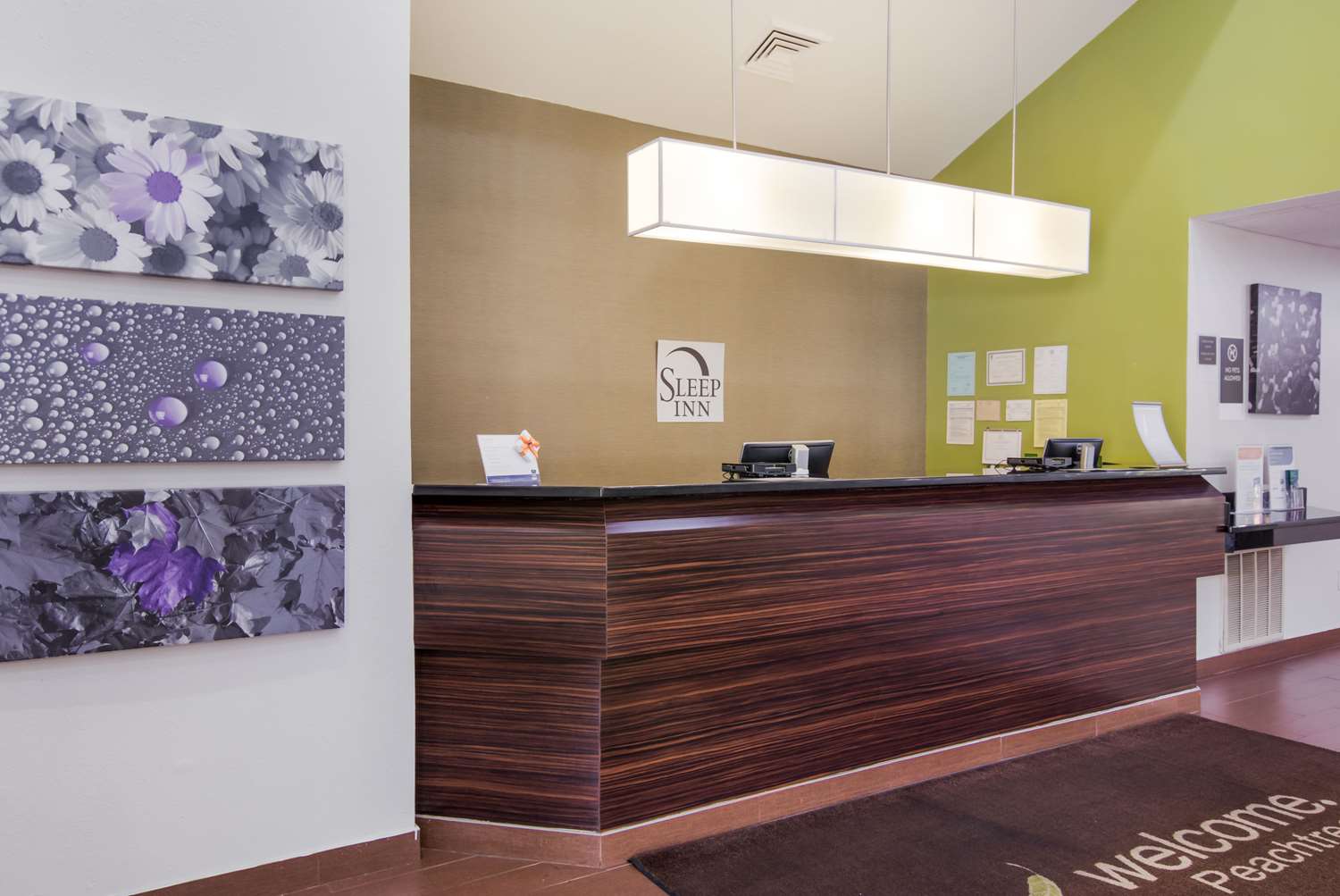 Фото Sleep Inn near The Avenue