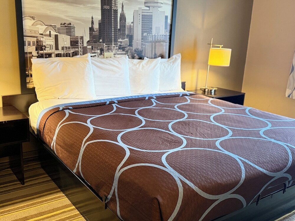 Фото Super 8 by Wyndham Delavan Near Lake Geneva