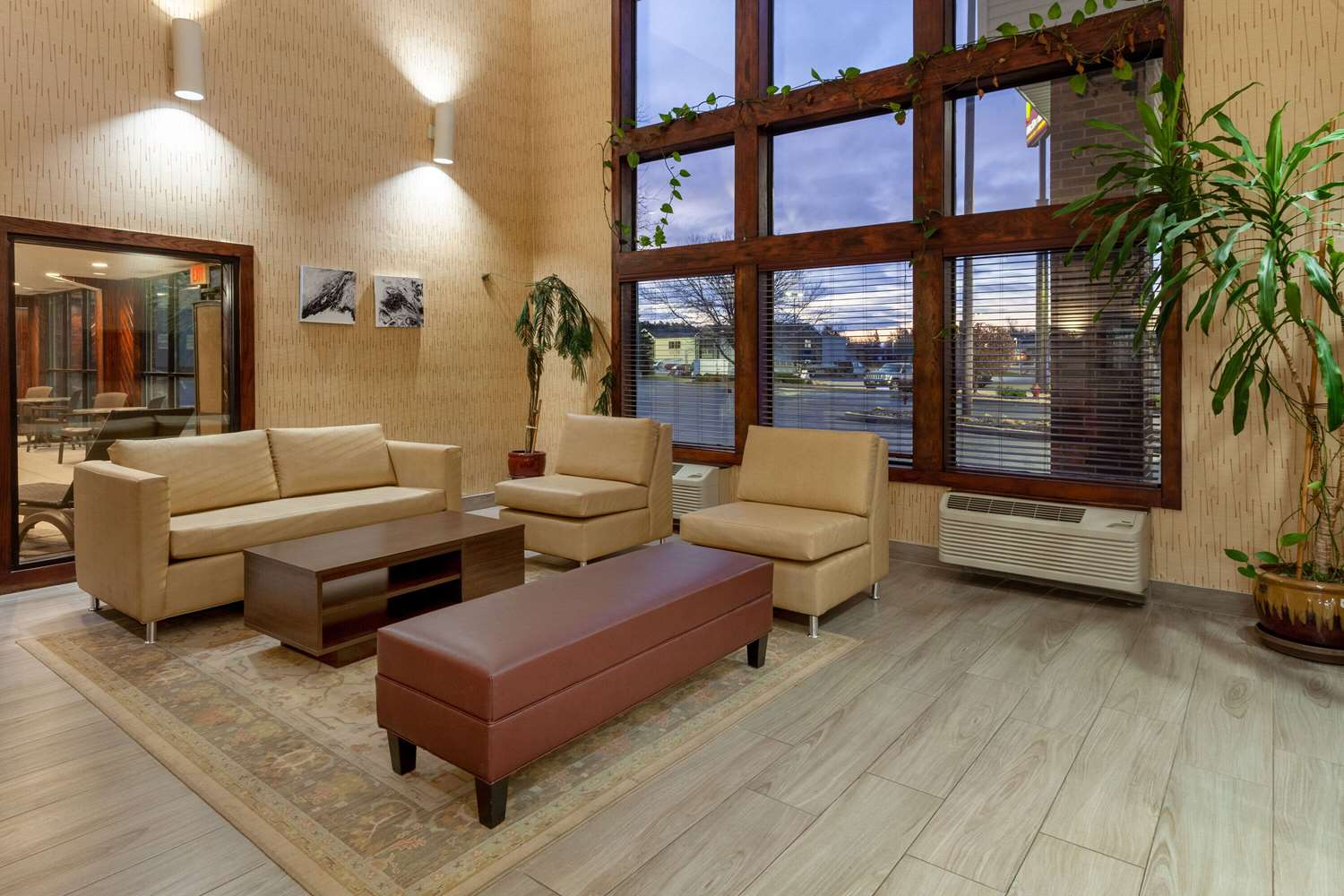 Фото Super 8 by Wyndham Wausau