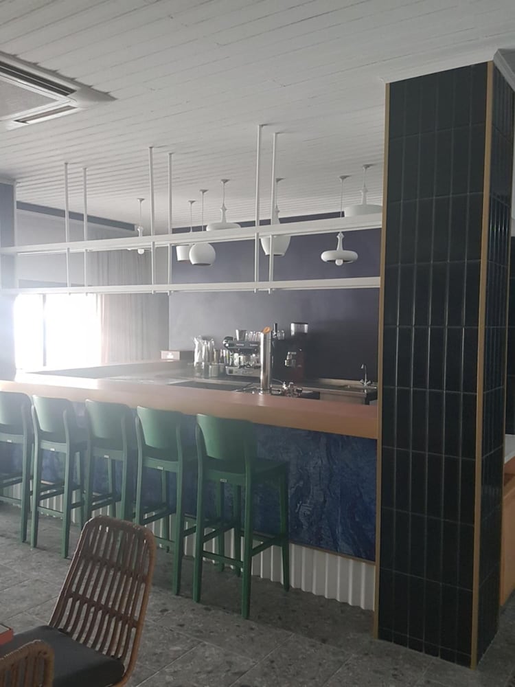 Фото E. J. Pyrgos Bay Hotel