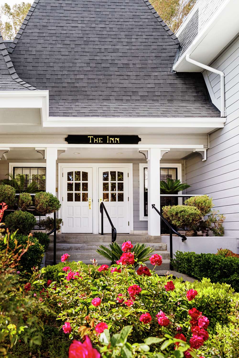 Фото The Inn at Saratoga, Tapestry Collection by Hilton