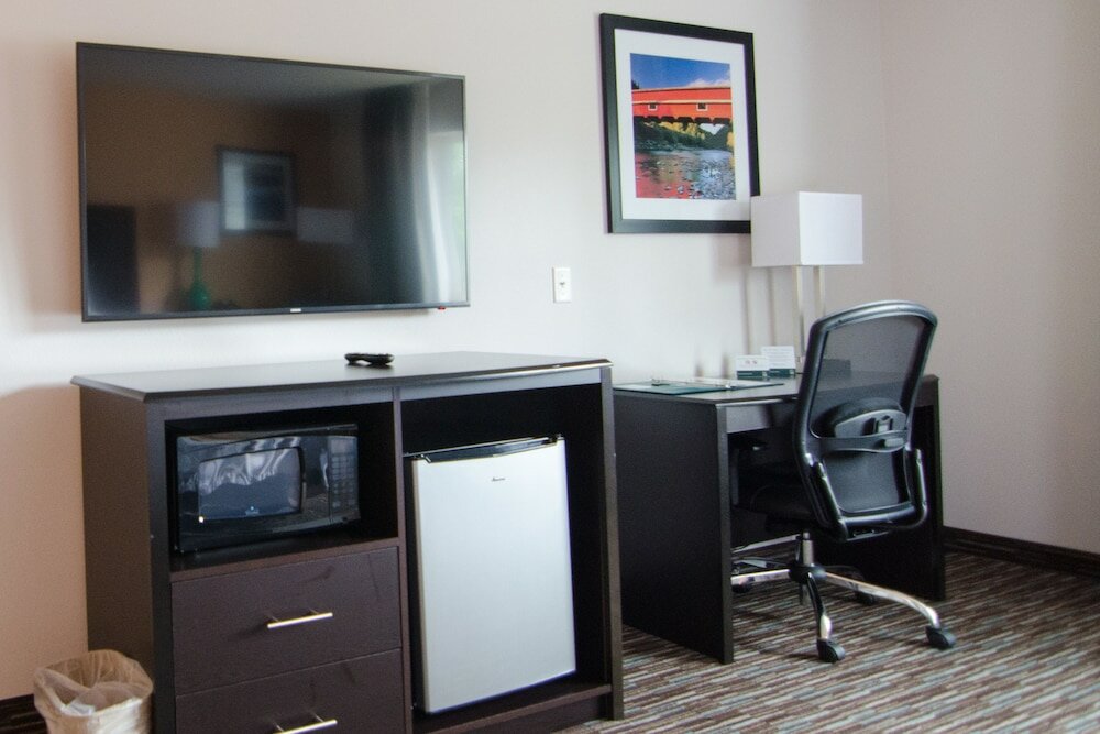 Фото Cottage Grove Inn