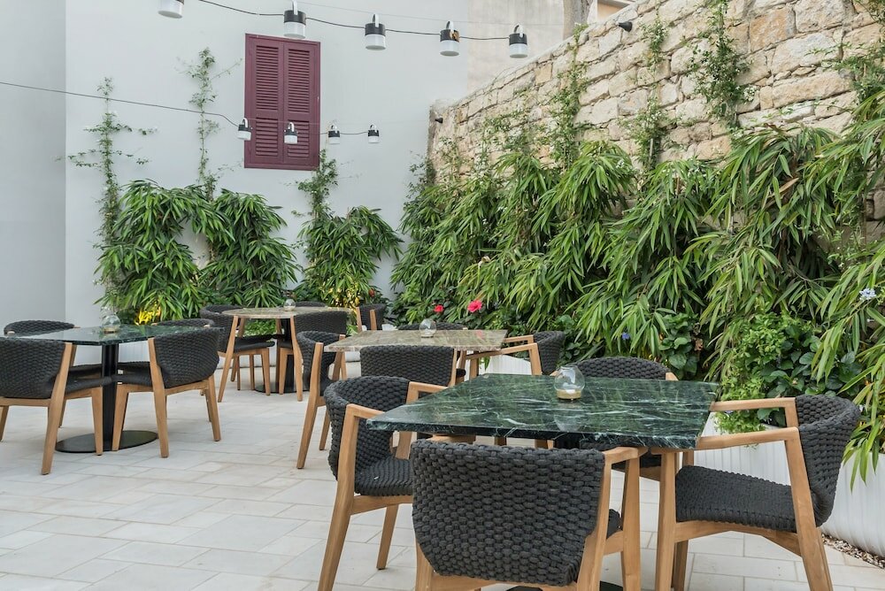 Фото S Paul Hotel