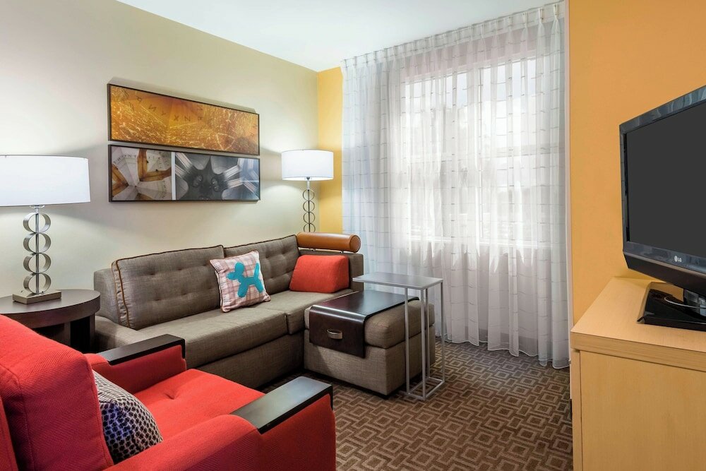Фото TownePlace Suites by Marriott Tampa Westshore/Airport